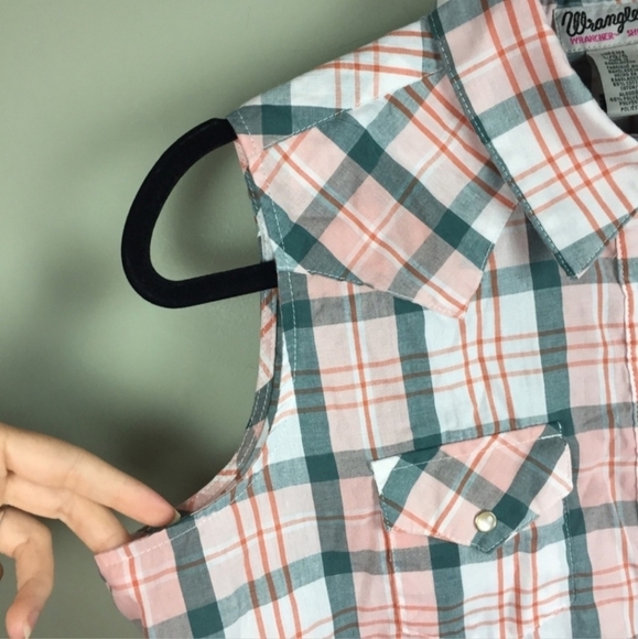 Wrangler Wrancher Pearl Snap Plaid Sleeveless Western Shirt Women's Large L EUC - Picture 9 of 11